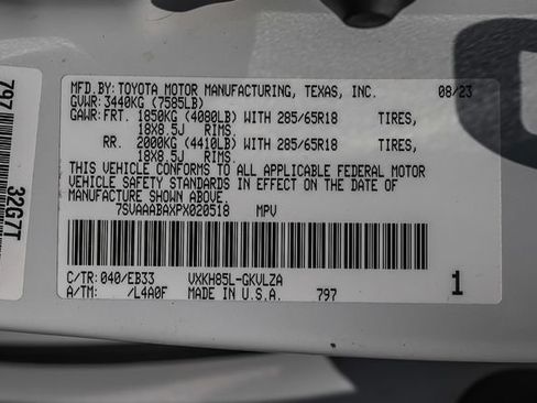 Used 2023 Toyota Sequoia TRD Pro AWD/4WD image 31