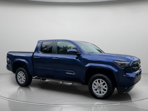 Used 2025 Toyota Tacoma SR5 RWD image 34