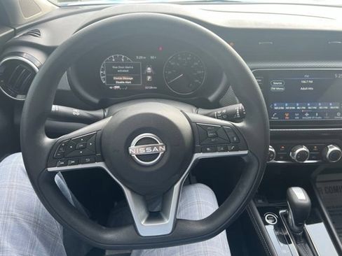 Used 2023 Nissan Kicks SV FWD image 16