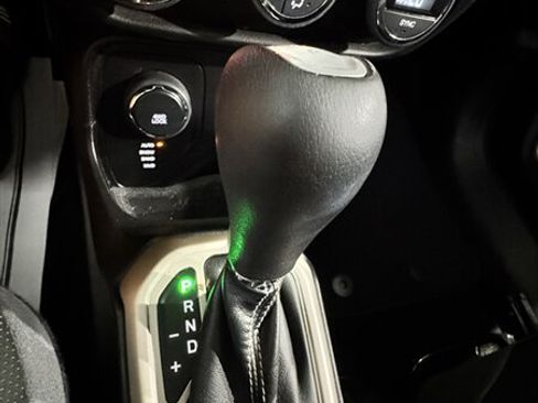 Used 2015 Jeep Renegade Limited w/ Trailer Tow Group AWD/4WD image 15