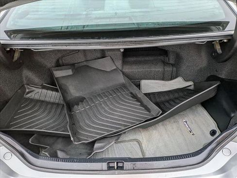 Used 2017 Toyota Camry LE image 6