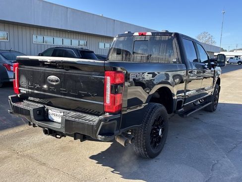 Used 2025 Ford F250 Lariat w/ Black Appearance Package image 3