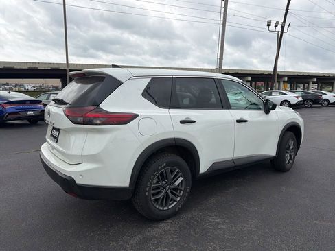 Used 2024 Nissan Rogue S FWD image 5
