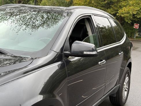 Used 2015 Chevrolet Traverse LT image 11