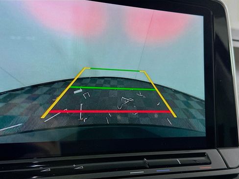 Used 2024 Volkswagen Atlas SE image 23