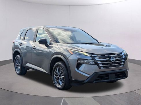 Used 2024 Nissan Rogue S AWD/4WD image 7