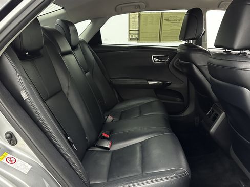 Used 2018 Toyota Avalon XLE image 30