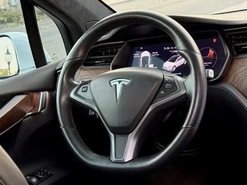 Used 2020 Tesla Model X Long Range AWD/4WD image 11