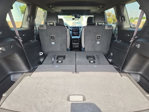 New 2025 Jeep Grand Cherokee L Altitude image 35