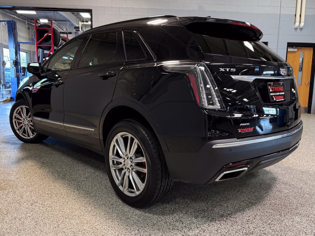 Used 2022 Cadillac XT5 Sportv w/ Technology Package AWD/4WD image 4