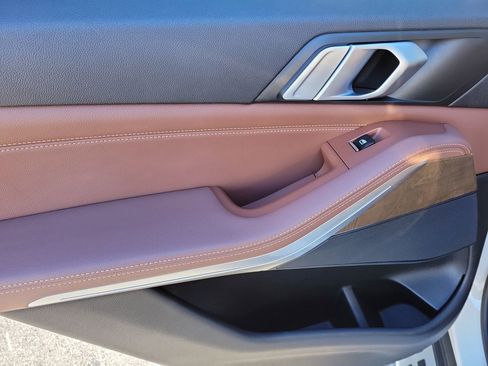 Used 2019 BMW X5 xDrive40i w/ Convenience Package image 12