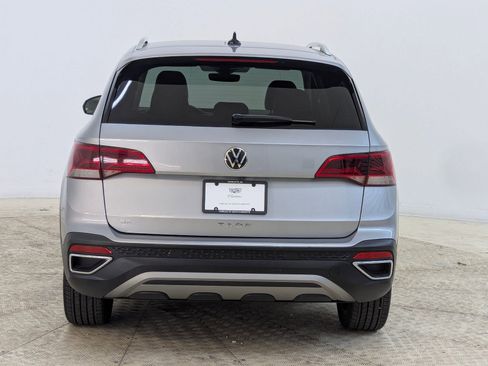 Used 2024 Volkswagen Taos SE image 10