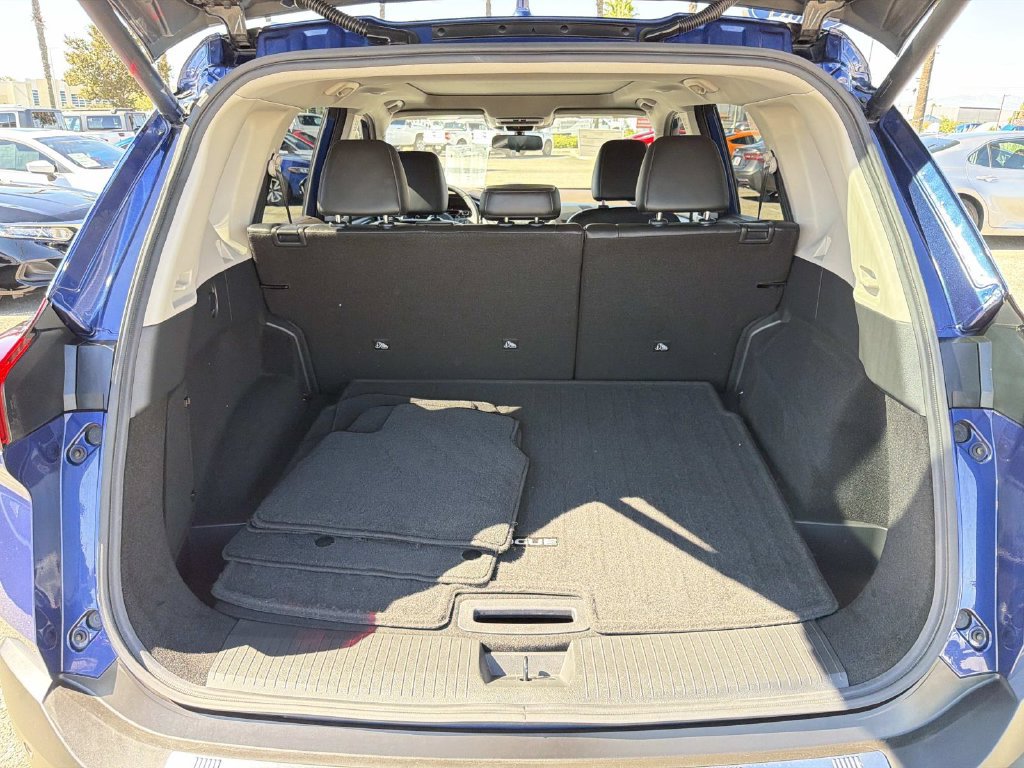 Used 2021 Nissan Rogue SV w/ Premium Package FWD image 24