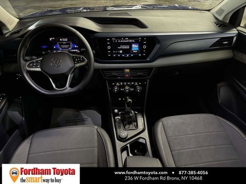 Used 2024 Volkswagen Taos SE image 13