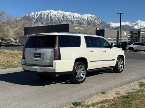 Used 2015 Cadillac Escalade ESV Premium RWD image 9