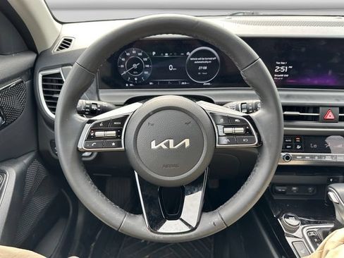 Used 2024 Kia Seltos EX AWD/4WD image 13