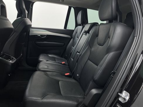 Used 2016 Volvo XC90 T6 Momentum w/ Vision Package image 31