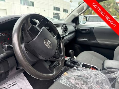 Used 2017 Toyota Tacoma SR RWD image 9