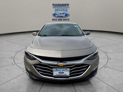 Used 2023 Chevrolet Malibu LT image 2
