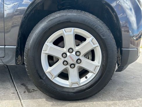 Used 2015 GMC Acadia SLE image 32