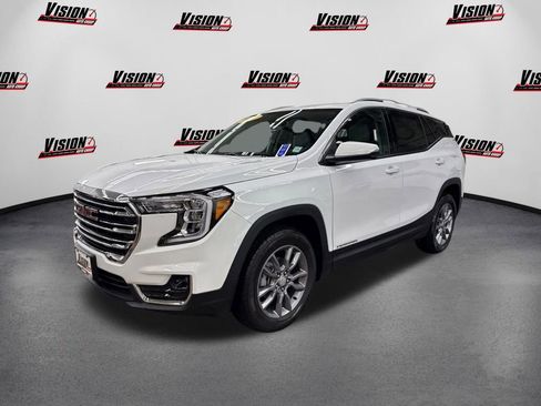 Used 2024 GMC Terrain SLT image 1