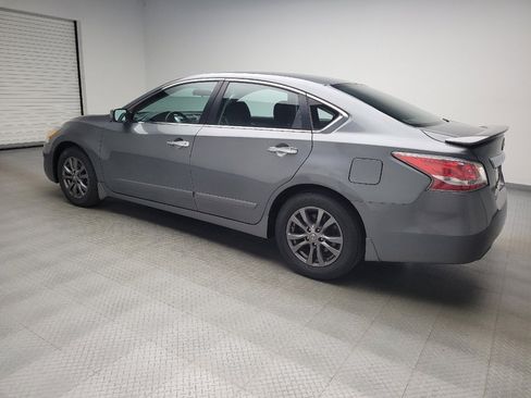 Used 2015 Nissan Altima 2.5 S w/ Sport Value Package FWD image 3