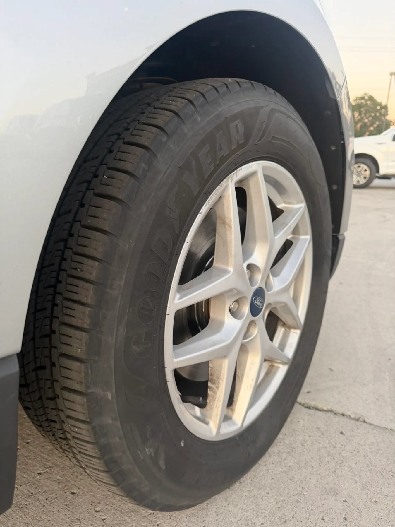 Used 2021 Ford Edge SEL AWD/4WD image 9