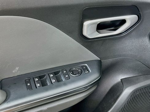 Used 2025 Kia K4 FWD image 15