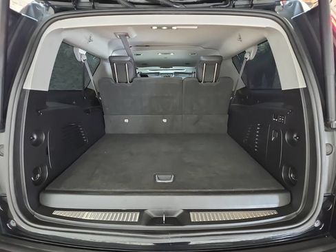 Used 2020 Cadillac Escalade ESV Luxury AWD/4WD image 15
