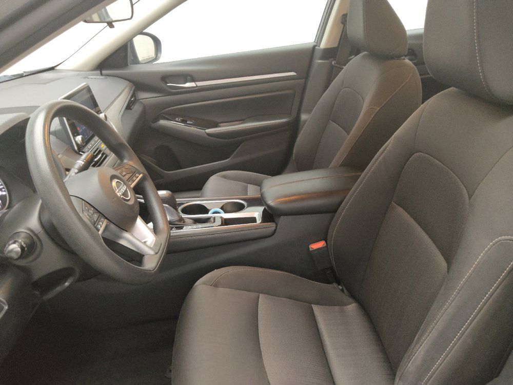 Used 2023 Nissan Altima 2.5 SV FWD image 17