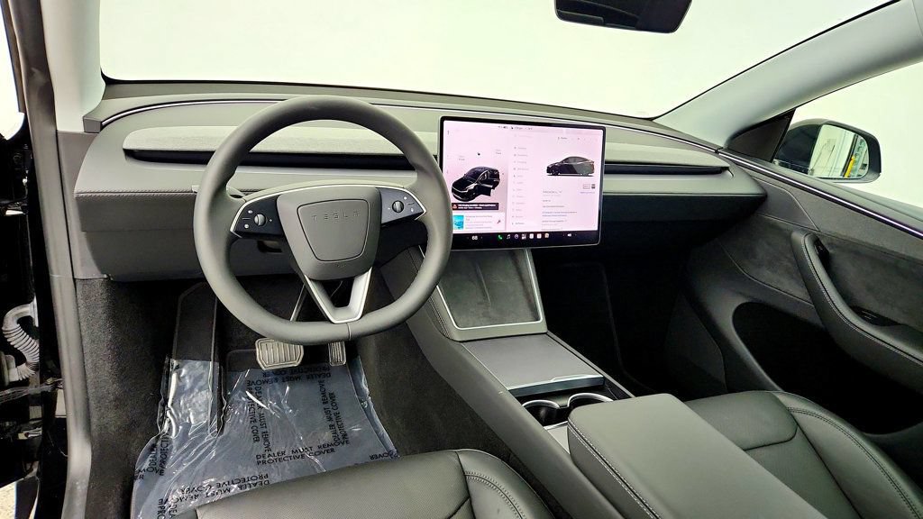 Used 2026 Tesla Model Y 2WD image 12