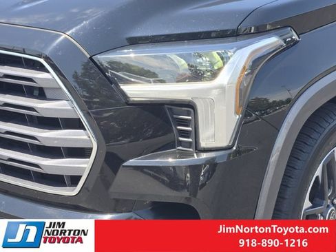Used 2023 Toyota Sequoia Limited w/ Tow Technology Package AWD/4WD image 11