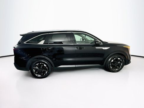 Used 2024 Kia Sorento S w/ Panoramic Sunroof Package FWD image 10