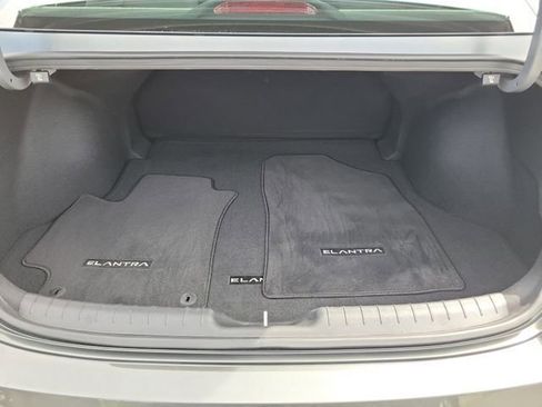 Certified 2025 Hyundai Elantra SEL image 22