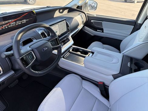 New 2026 Ford Expedition Max Platinum w/ Platinum Ultimate Package AWD/4WD image 19
