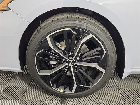 New 2025 Nissan Altima 2.5 SR w/ SR Premium Package image 14