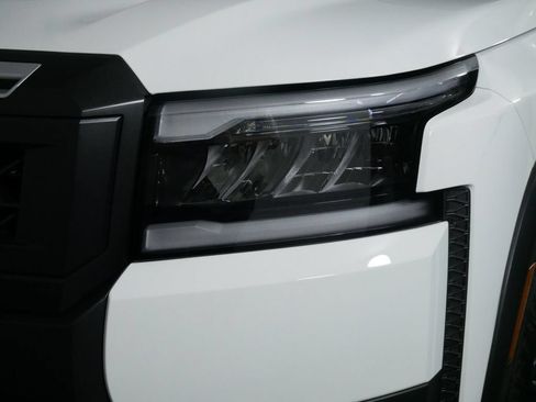 Used 2026 Nissan Frontier PRO-4X w/ Pro-4x Convenience Package AWD/4WD image 14