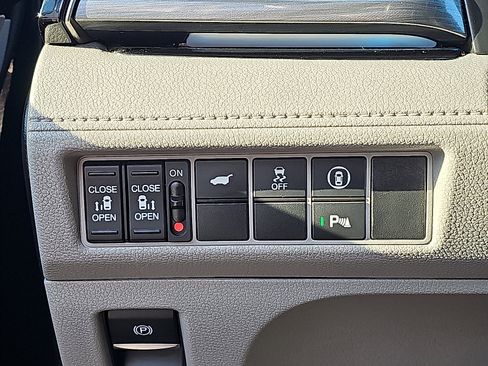 Used 2024 Honda Odyssey Elite image 31