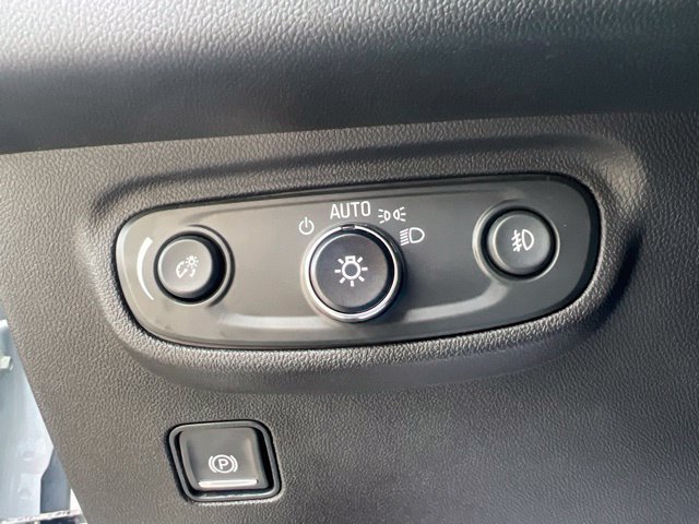 Used 2023 GMC Terrain AT4 w/ LPO, Floor Liner Package AWD/4WD image 13