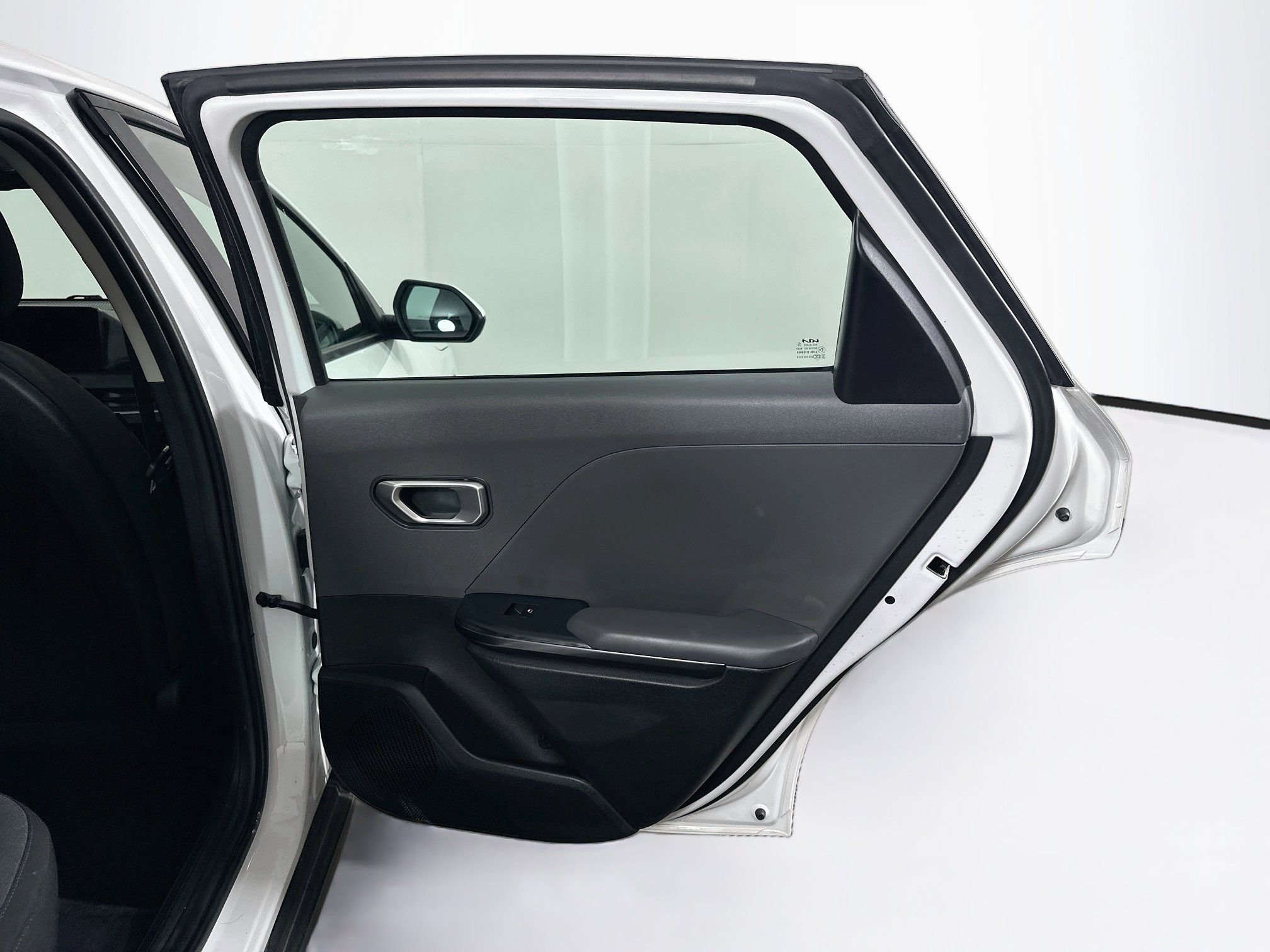 Used 2025 Kia K4 FWD image 28