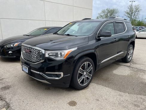 Used 2017 GMC Acadia Denali w/ Technology Package AWD/4WD image 2