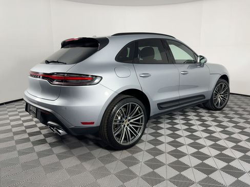 Certified 2026 Porsche Macan AWD/4WD image 9