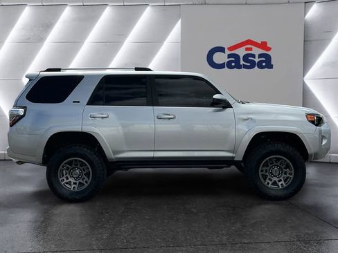 Used 2020 Toyota 4Runner SR5 image 12