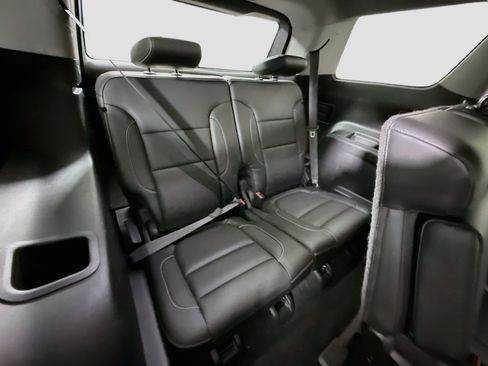Used 2017 GMC Acadia SLT FWD image 40