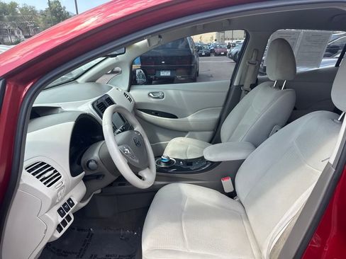 Used 2012 Nissan Leaf SV image 21