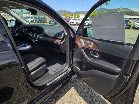 New 2026 Mercedes-Benz GLS 450 4MATIC image 12