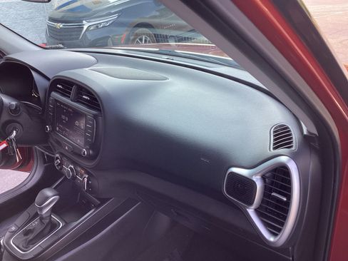 Used 2024 Kia Soul LX w/ Option Group 015 image 17