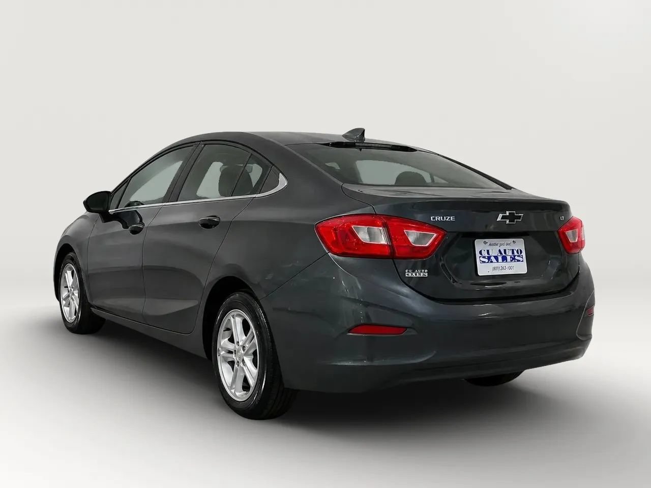 Used 2018 Chevrolet Cruze LT w/ Convenience Package FWD image 5