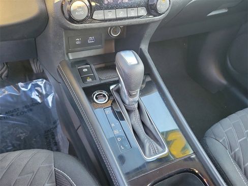 Certified 2022 Nissan Kicks SV image 22