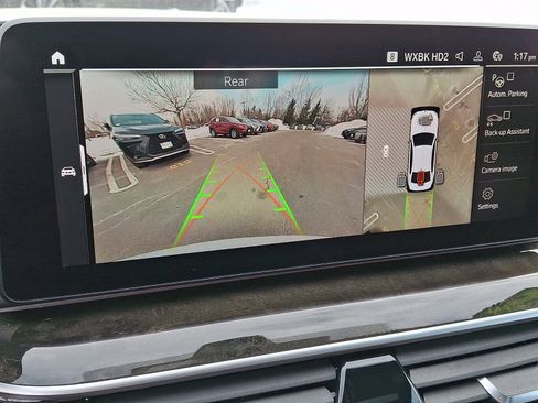 Used 2022 BMW M550i xDrive w/ Premium Package image 18